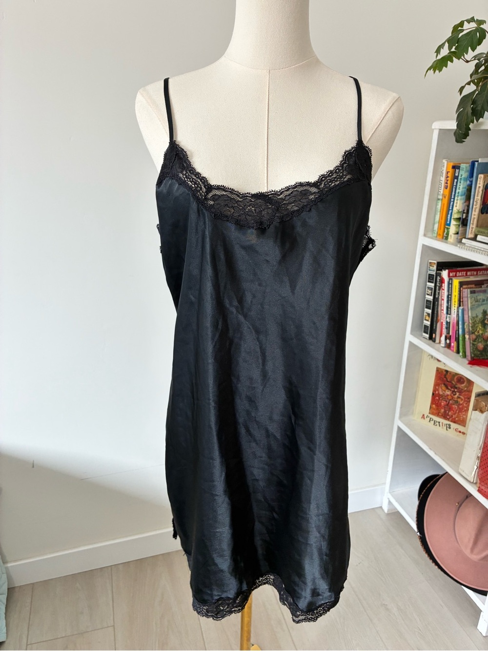 Victoria's Secret Vintage Y2K Black Lace-Trim Chemise Slip